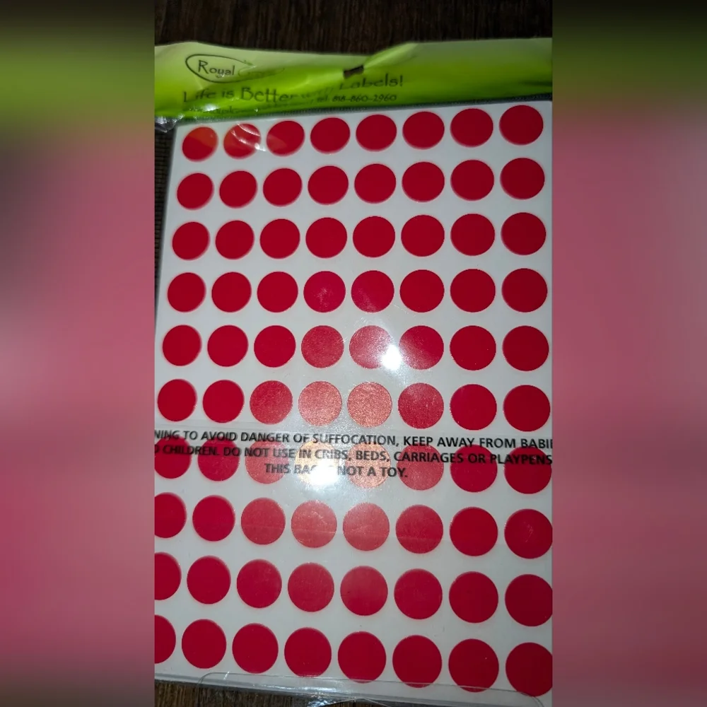Avery Multi- Use Labels Name Badge Reinforcement Dots Assorted Lot